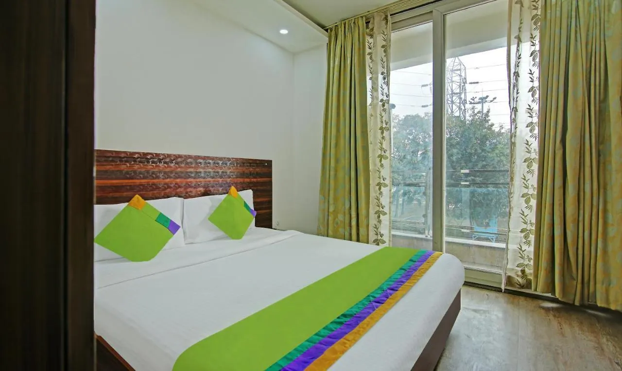 Itsy Hotels Nyra contacts