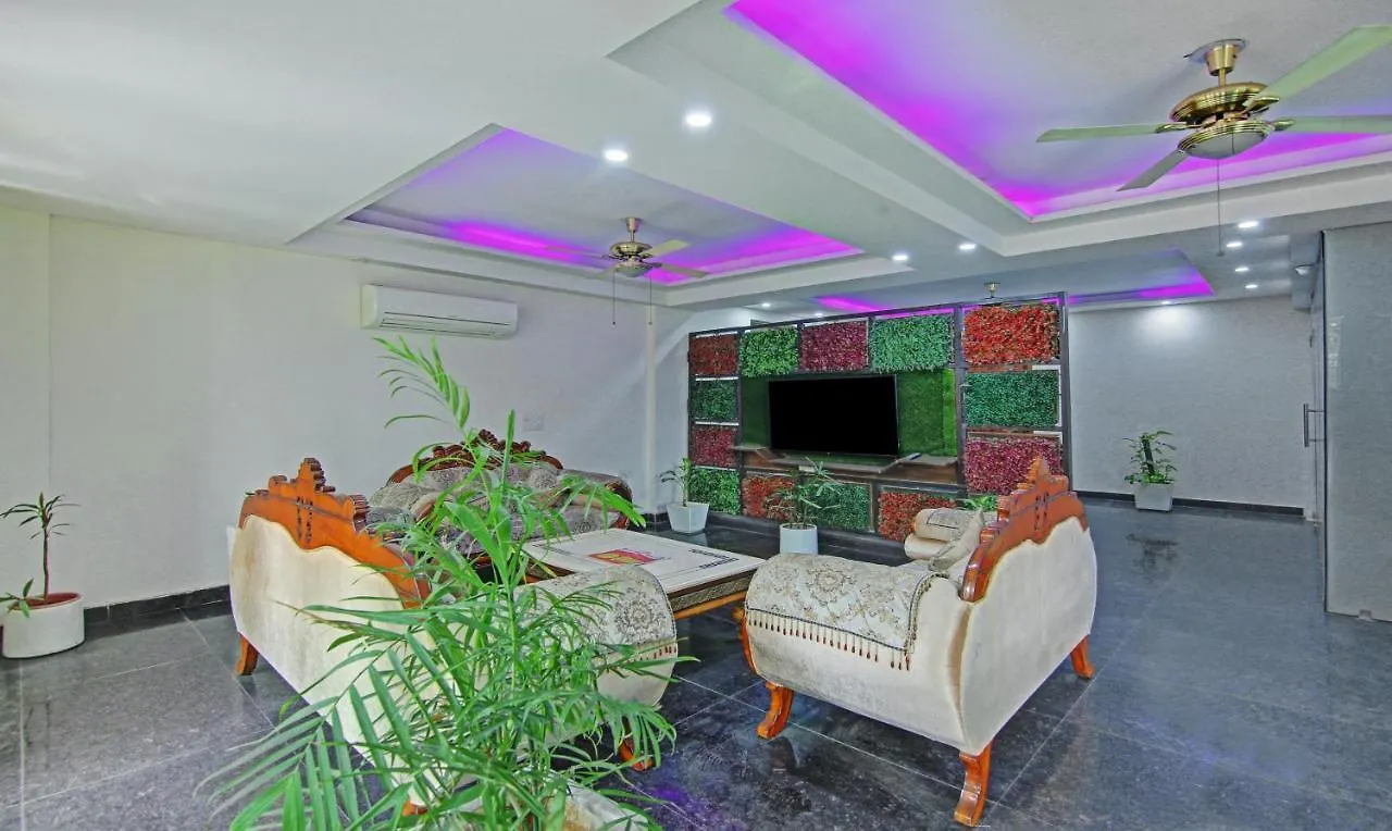 Itsy Hotels Nyra Gurgaon